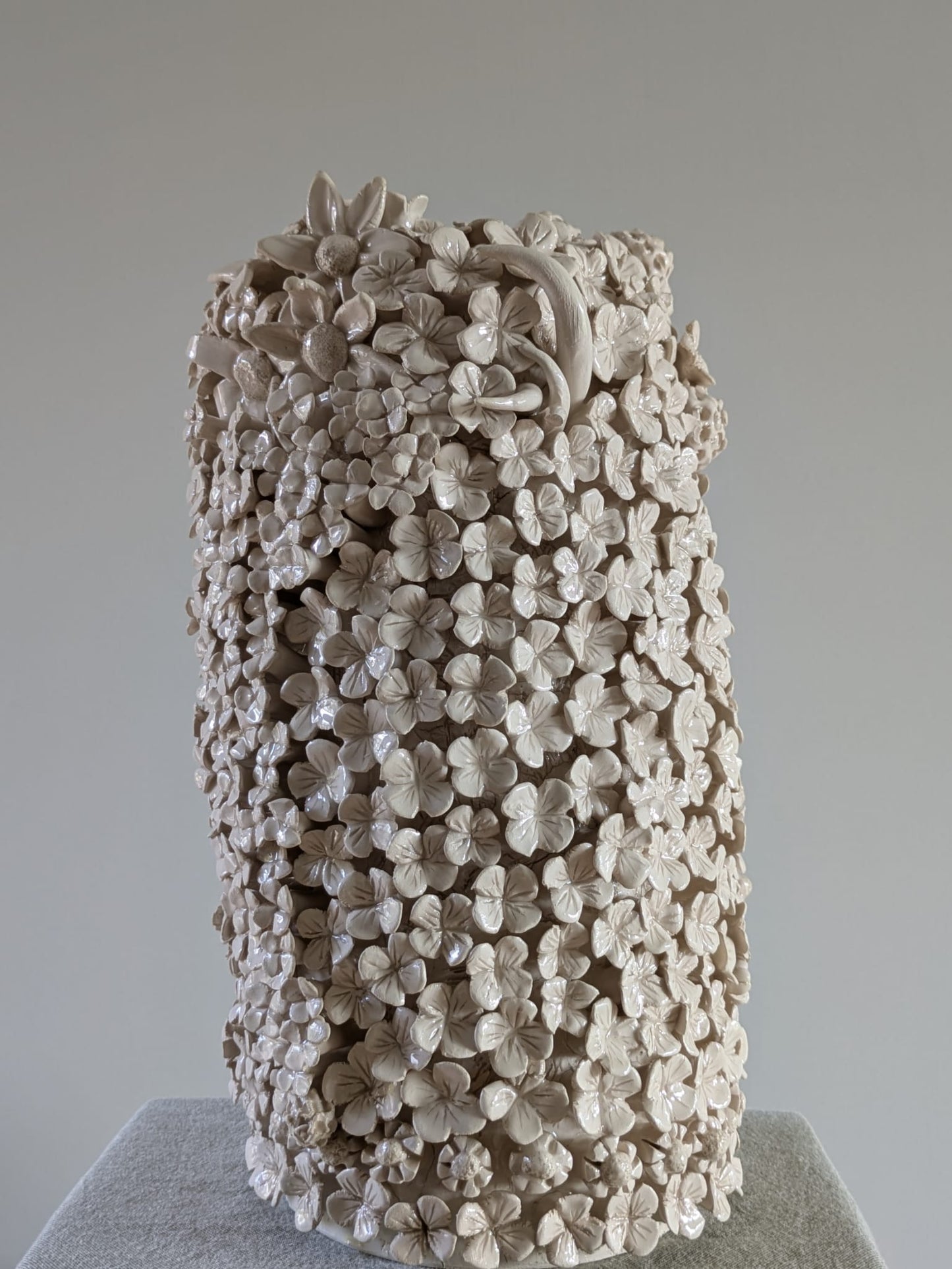 TOTEM "TORRE DE PISA EM FLOR"