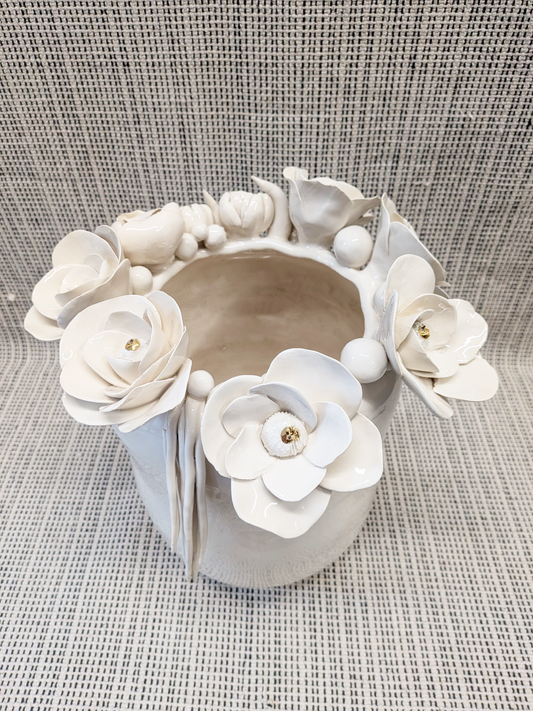 CONSCIOUSNESS IN BLOOM – Sculptural vase. Contemporary ceramics
