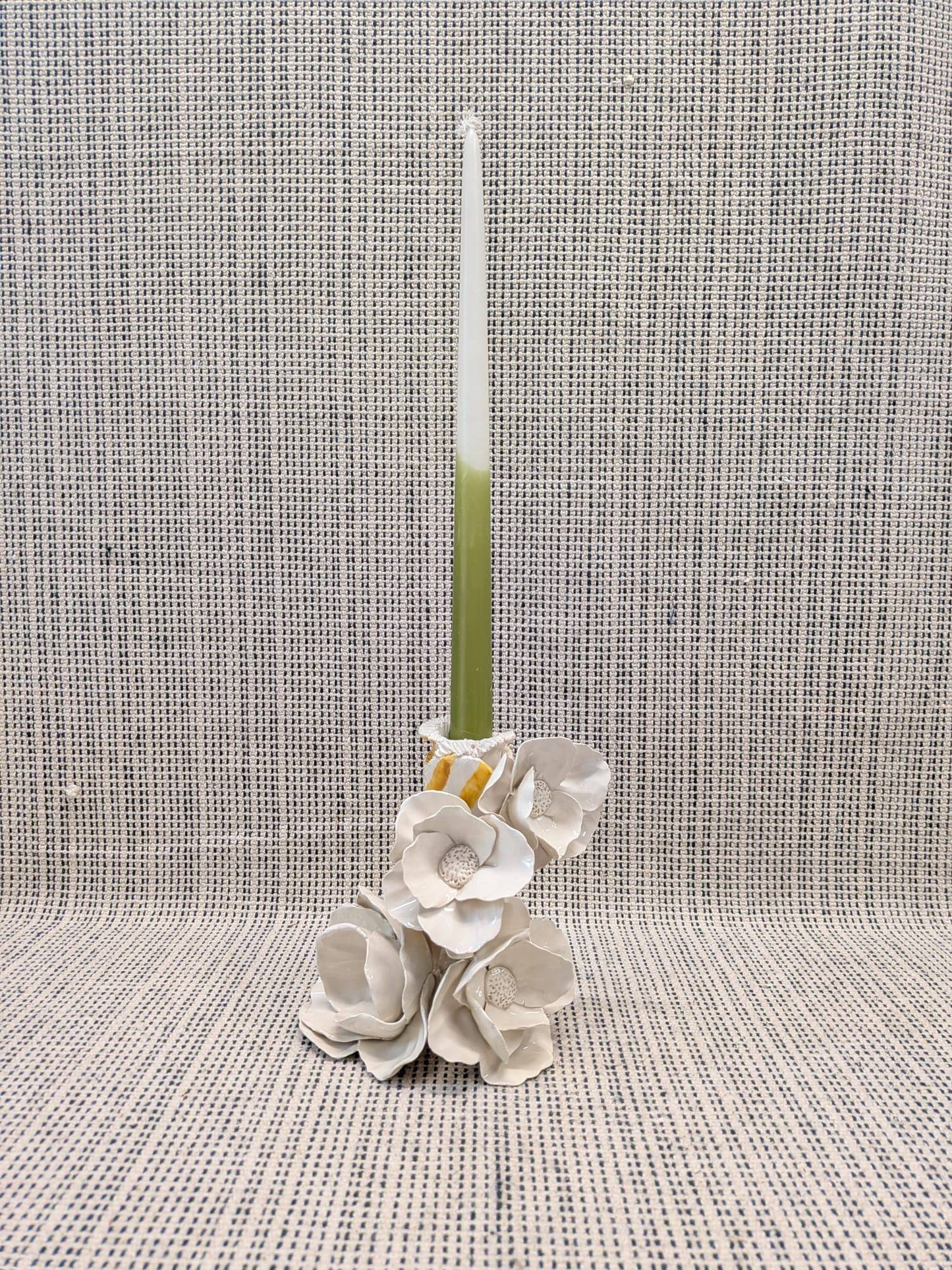 FOUR-FLOWERS  – Candle holder in contemporary ceramics