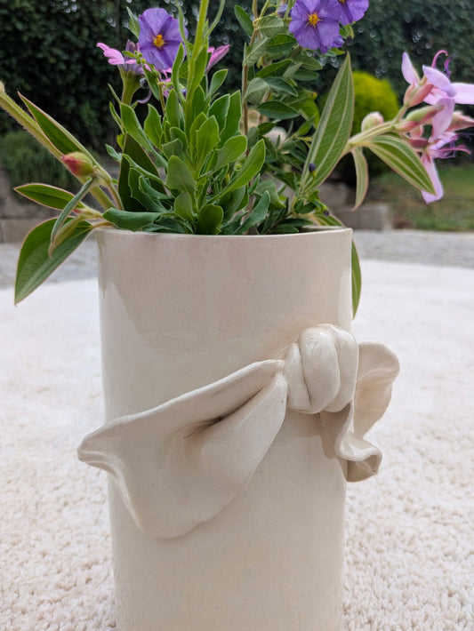 BOW VASE