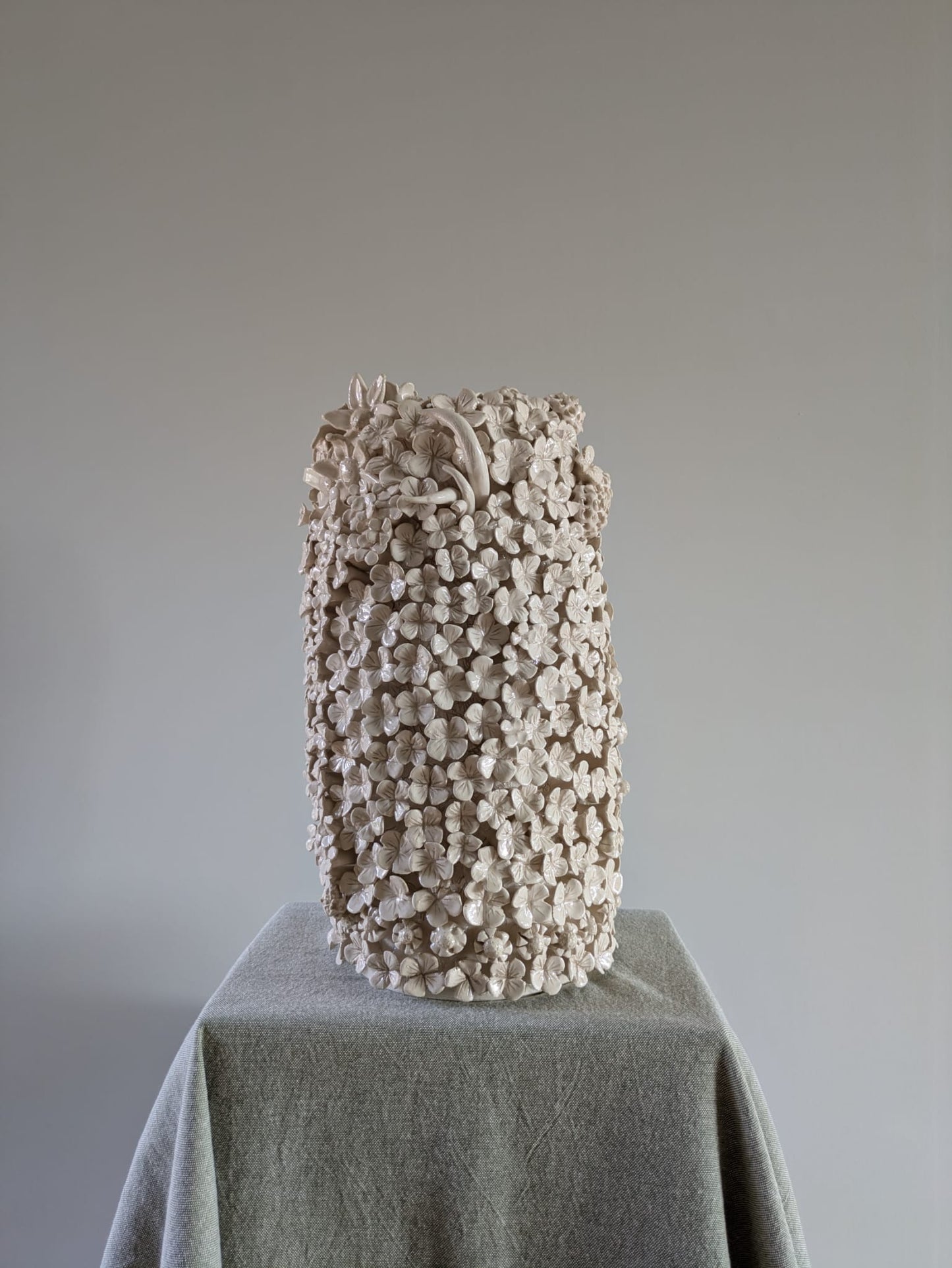 TOTEM "TORRE DE PISA EM FLOR"