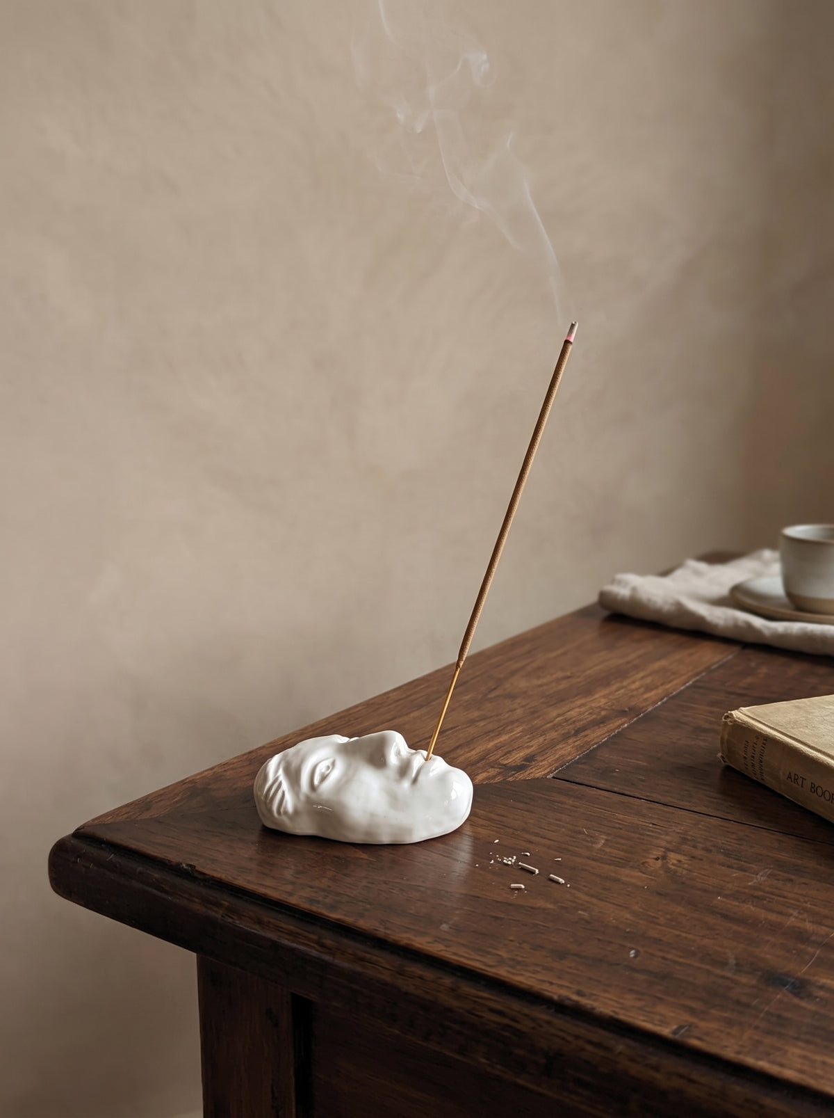 ROMA – Incense burner. Contemporary ceramics