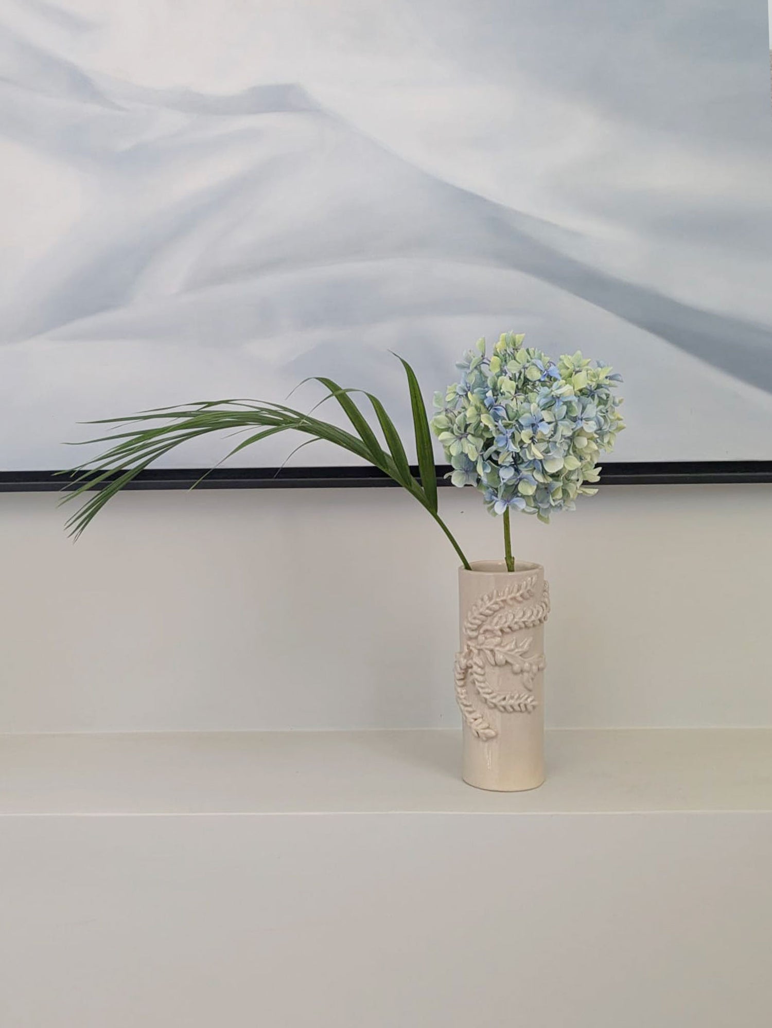 ES: Escultura decorativa artesanal en bronce y cerámica – hecha a mano en Portugal

EN: Handcrafted decorative sculpture in bronze and ceramic – handmade in Portugal

PT: Escultura decorativa artesanal em bronze e cerâmica – feita à mão em Portugal