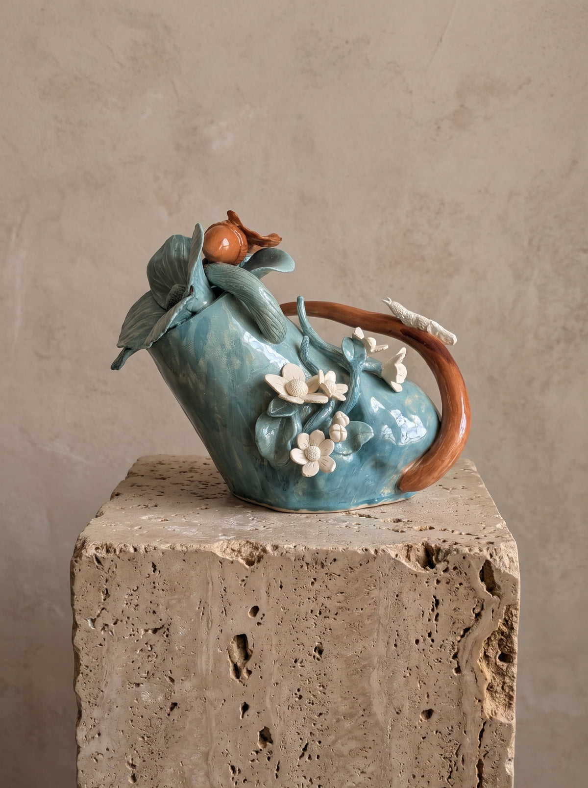 UNEXPECTED JOY – Sculptural object in contemporary ceramics