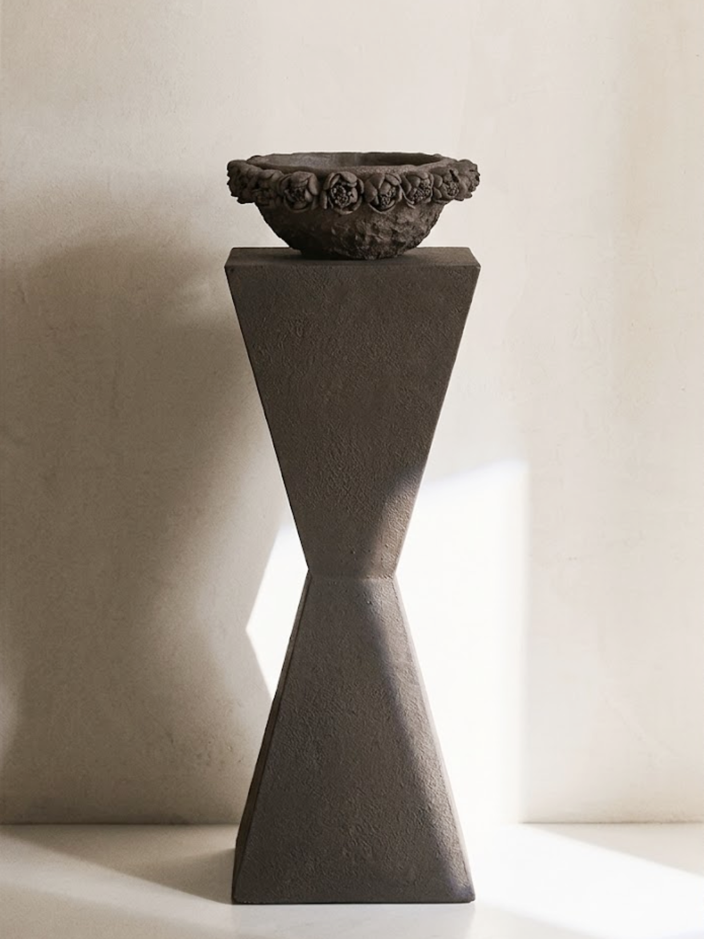 FLORES DA LUA – Fonte. Cerâmica contemporânea