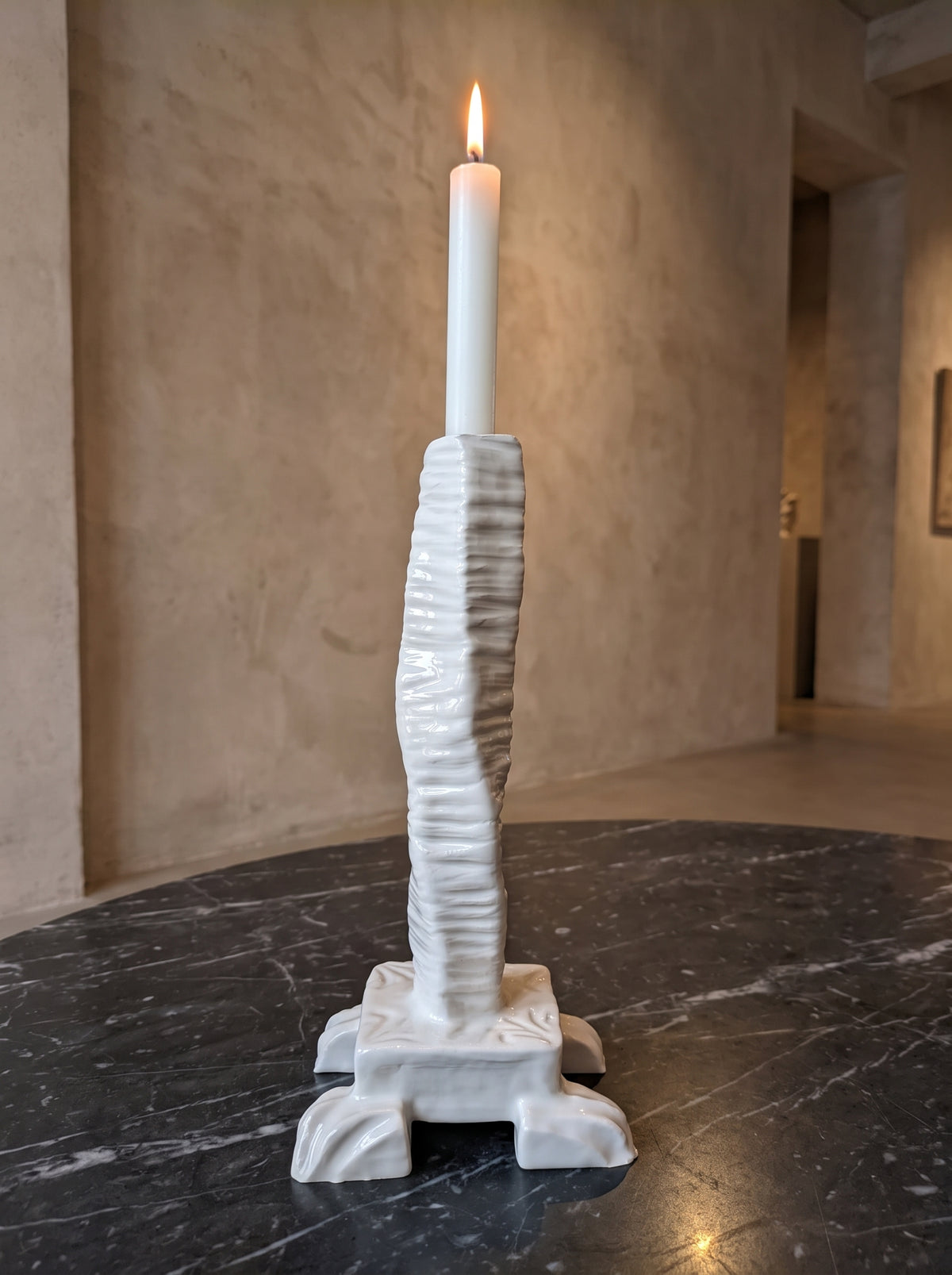 MENHIR – Portavelas en cerámica contemporánea